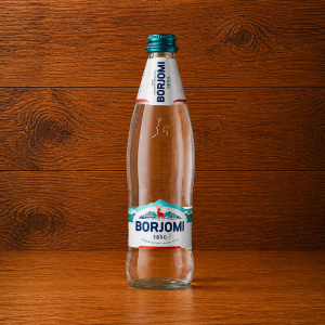 Вода минеральная газированная «Боржоми», 0.5 л, стеклянная бутылка